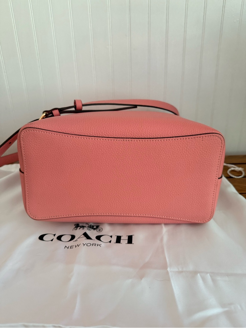 Coach Town Bucket bag in Bubblegum pink! - Picture 4 of 9